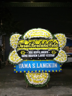 Papan Bunga Duka di Tondano Barat